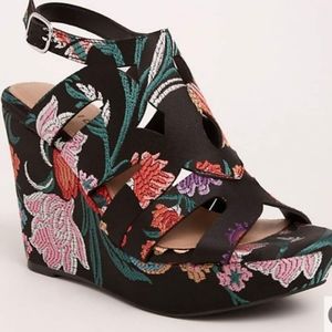 Torrid 8W floral brocade platform wedges  New